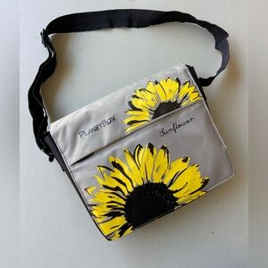 Planet Box lunch box and tote/case EUC sunflower design